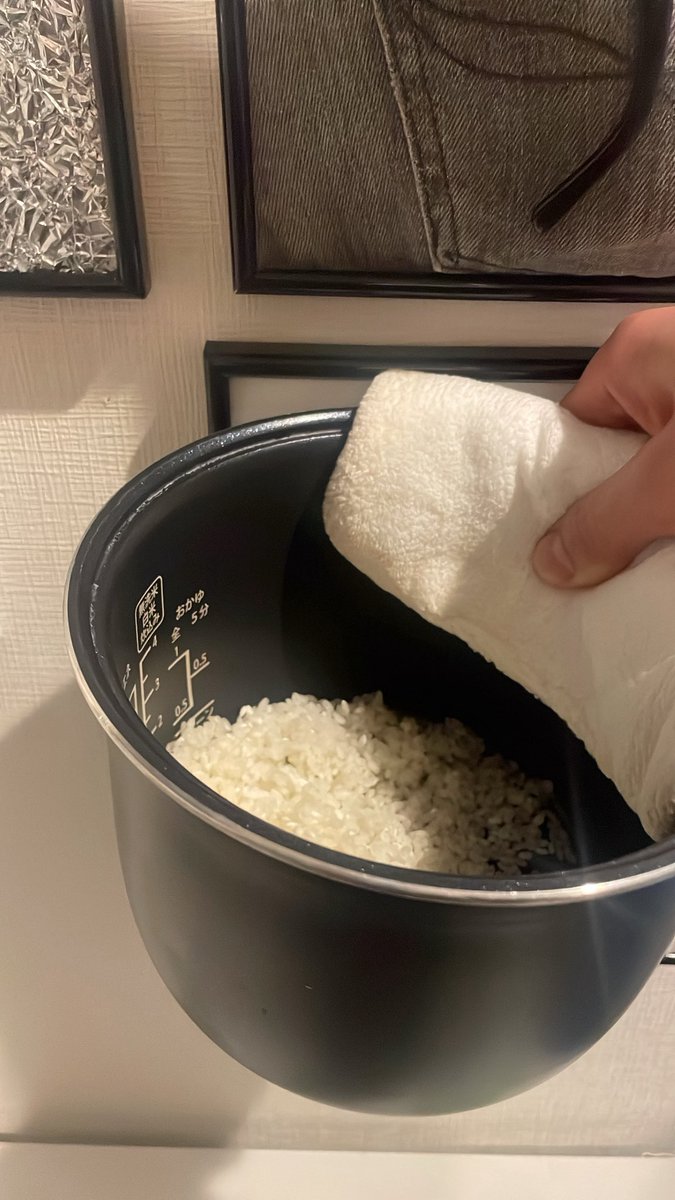 えもん tweet media