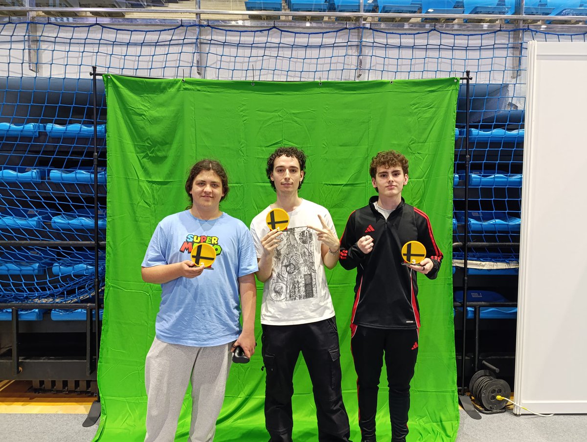 SmashTorrevieja's tweet photo. 🏆Comarca SmashWorld: ComarCon 2026🏆

🎮TOP 8 SINGLES🎮

🥇@potatoslayer08

🥈@Apro64cm

🥉@Criticas_SSB

4º @aracnidxGolpe

5º @3l5522

5º @AlpohValentine

7º @Safary080

7º Edgy AF https://t.co/LjpO56Ji2T