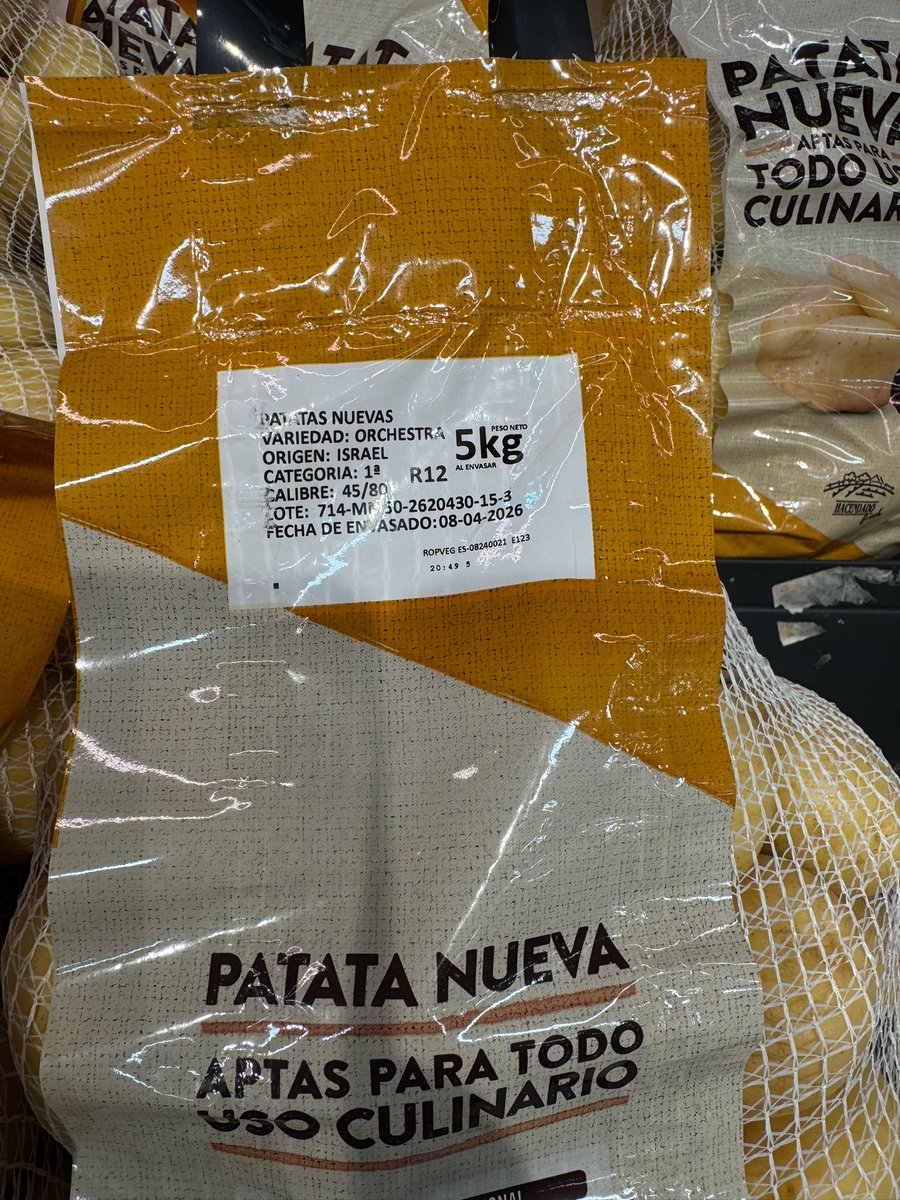 09Juansu's tweet image. A ver se @Mercadona se atreve dunha vez por todas a deixar de compar pataca de orixe israelí manchada co sangue de nenos palestinos. #BDSMovement #BDS #ZionistAreTerrorists