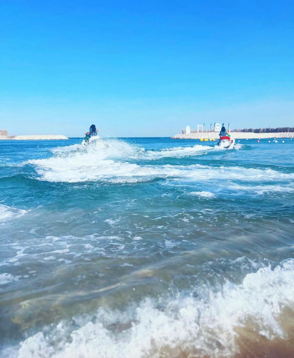 عـيشها tweet media