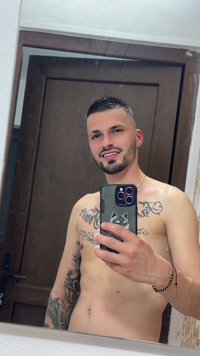 kevin29345 tweet media