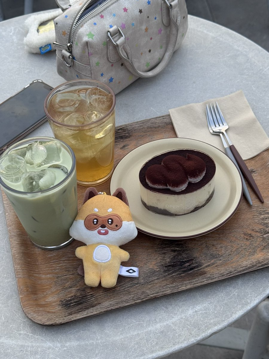 starryence tweet media