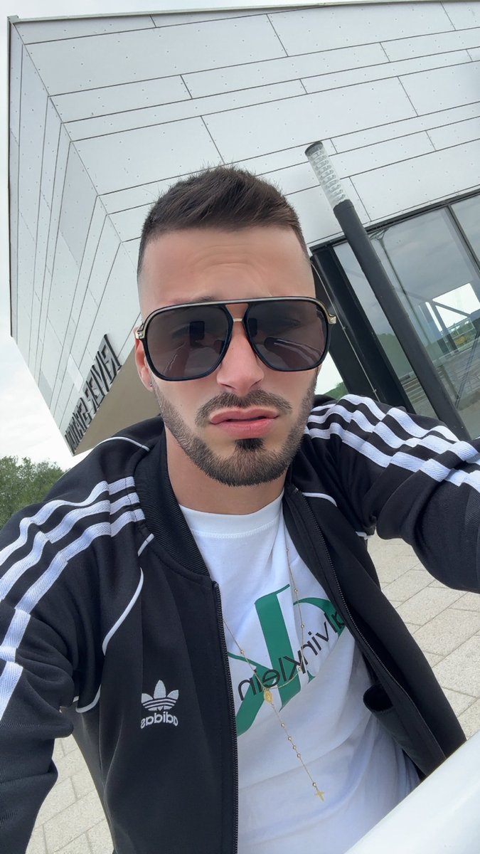 kevin29345 tweet media