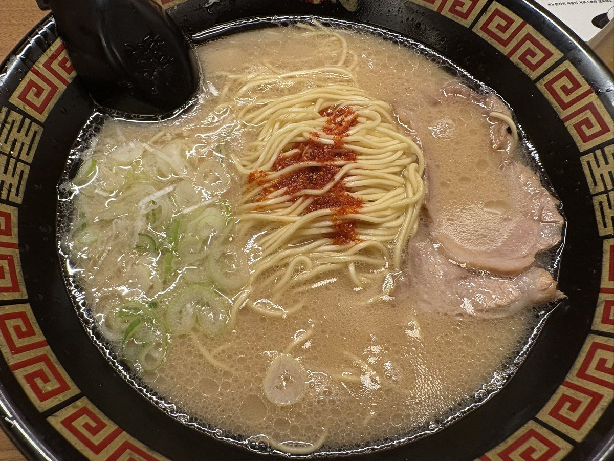 羽無エラー（aka パンダ人形） tweet media