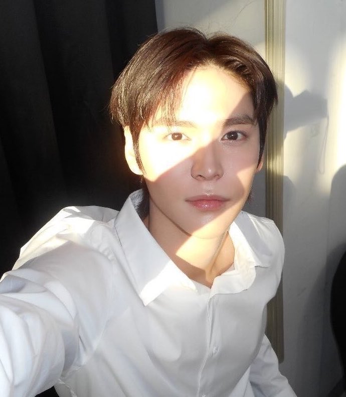 thexnh's tweet photo. พี่บรรยายเสร็จบ่ายสอง น้องรอได้ไหมครับ

ได้สิ เดี๋ยวหนูรอร้านกาแฟ  สอนสู้ ๆ นะอาจารย์ศิลา https://t.co/c5tTQPCtgQ