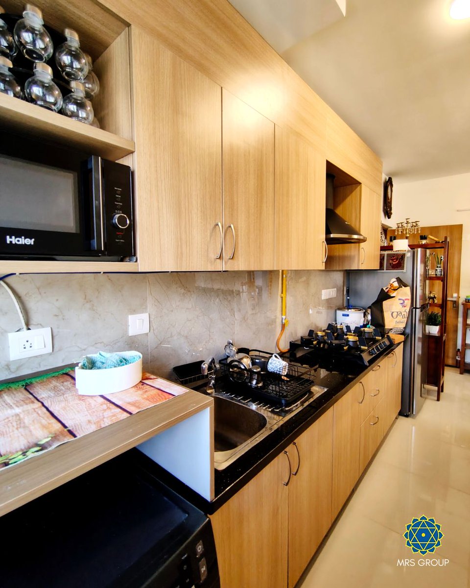 Mrs_Group_'s tweet photo. The heart of every home deserves thoughtful design 🏡

A space where cooking, conversations, and memories come together.

You can connect with us at 9845216082/7795746663

#mrsgroup #kitchendesign #modernkitchen #bengaluru https://t.co/hlzl2omXCM