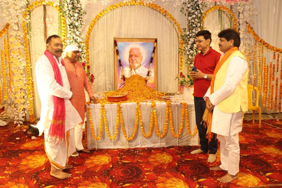 Vijay Bahadur Pathak tweet media