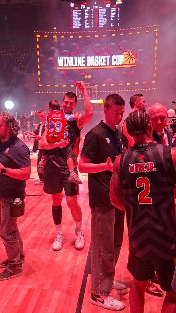 LjubomirovicM's tweet image. #CSKA iz Moskve je osvojio Winline Basket Cup koji je održan u Sankt Peterburgu, a to znači i da je #Luka #Mitrović dodao još jedan trofej u svoj bogati CV