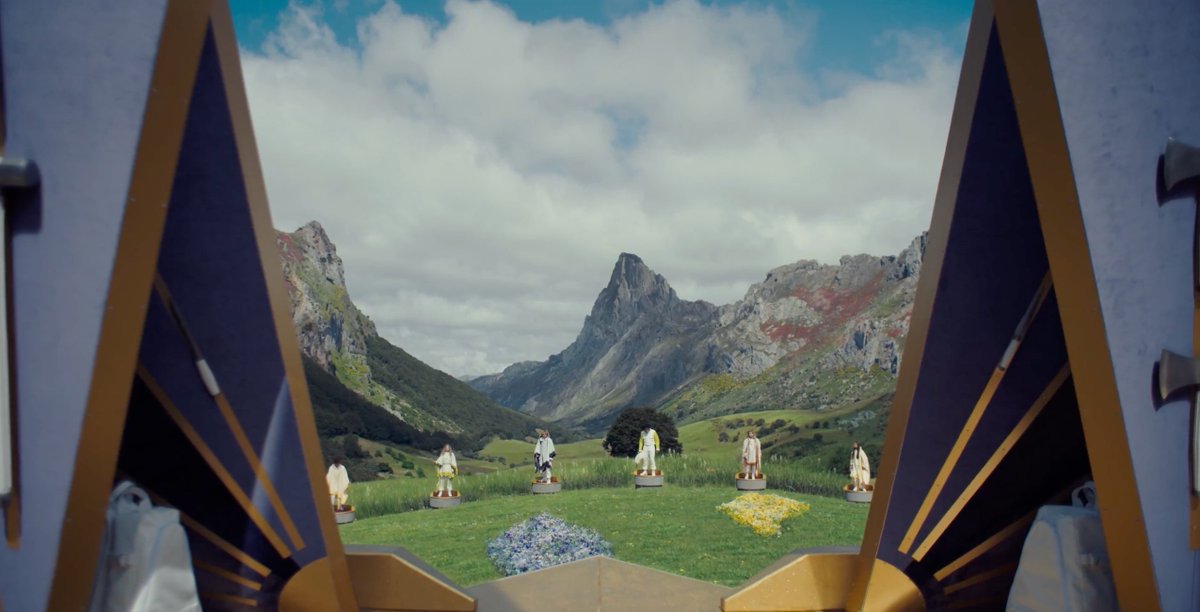 Central Reality tweet media