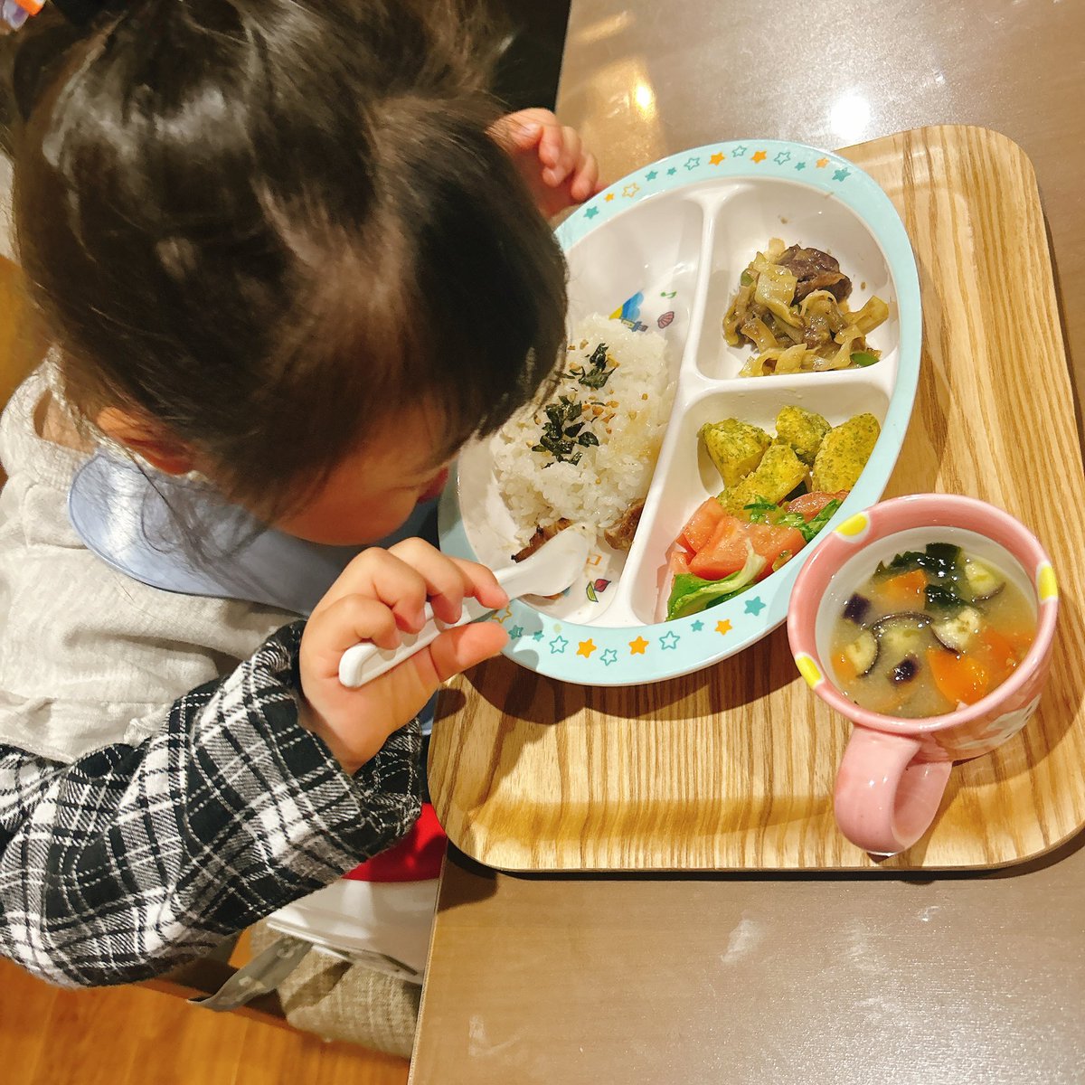 akarin21t's tweet photo. あかりんめっちゃ食べます😋🍚 https://t.co/bAwTpNjIX3