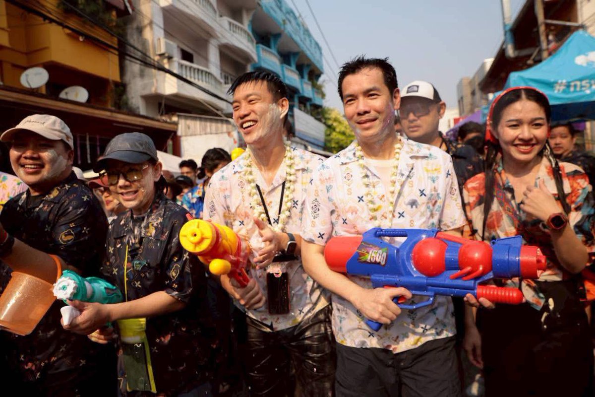 น้องดุจดาว แบกหีย์หนีขีปนาวุธ tweet media