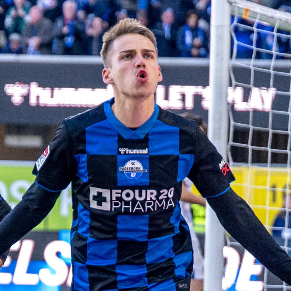 Roi Zaga tweet media