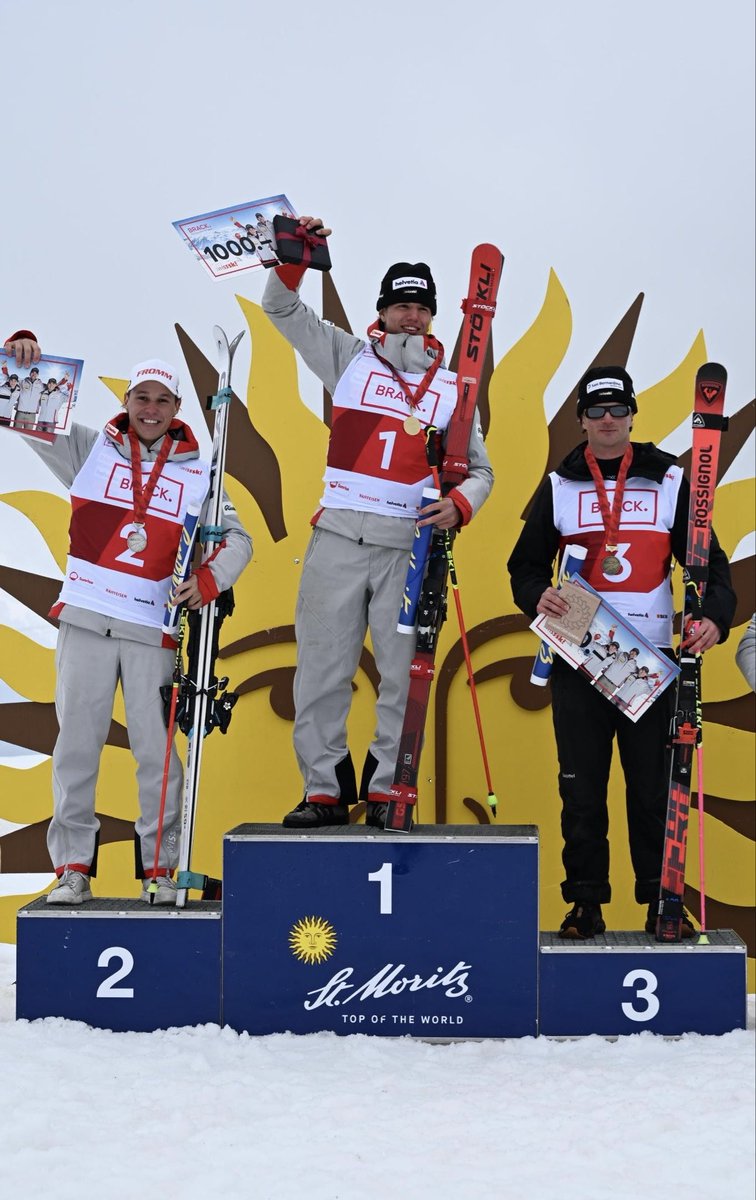 swissskiteam's tweet photo. Das Riesenslalom-Podest der Männer an den @brack Schweizer Meisterschaften 🙌🏼🤩

🥇Lenz Hächler
🥈Reto Mächler
🥉Federico Toscano

#swissskiteam #riesenslalom #schweizermeisterschaft #stmoritz https://t.co/EIX3B3qxJs