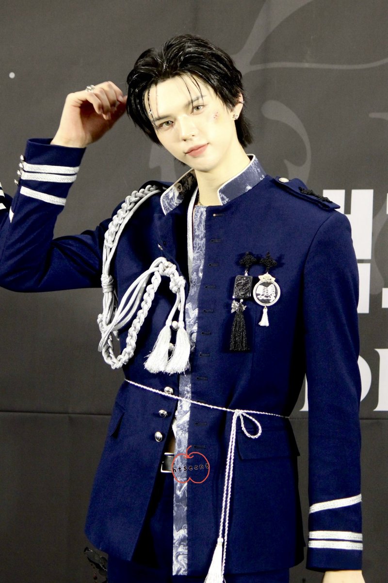260412
MUSIC ART
공개 팬싸

브브 너무 멋있어(´｡•ㅅ•｡`)♡

#앰퍼샌드원 #AMPERSANDONE #브라이언 #BRIAN #何廷威 #ブライアン #브브