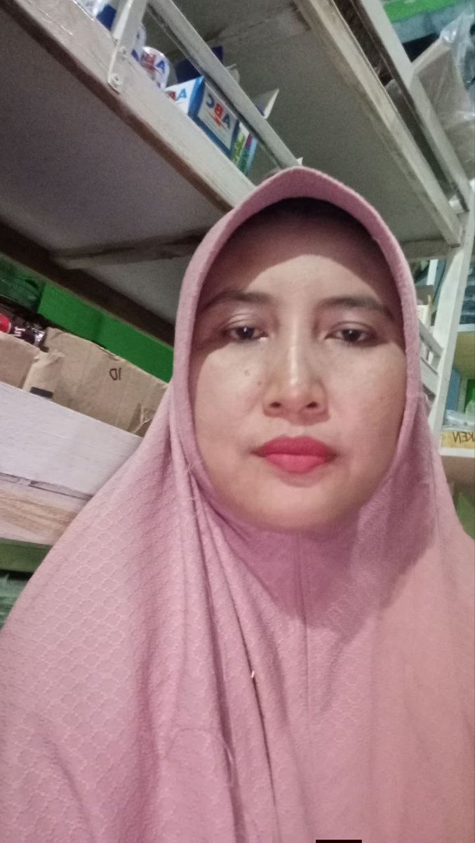 Lili Yuanti tweet media
