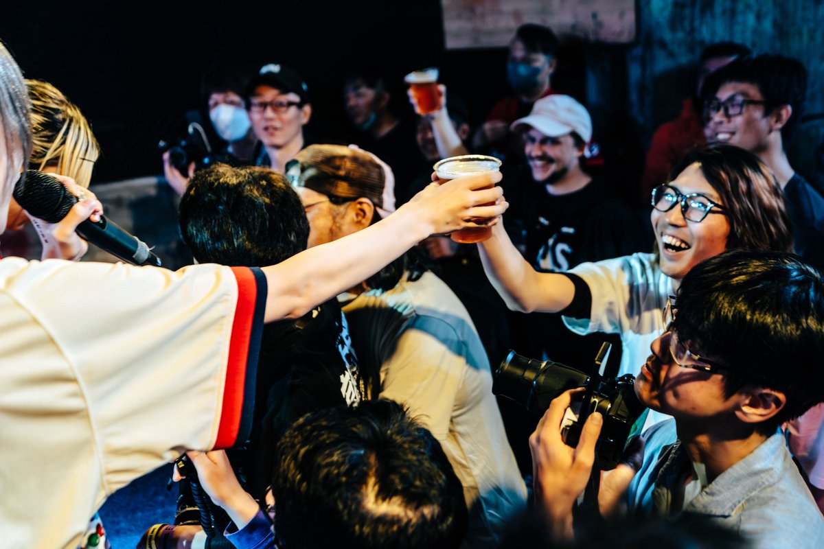 WeZ | official tweet media