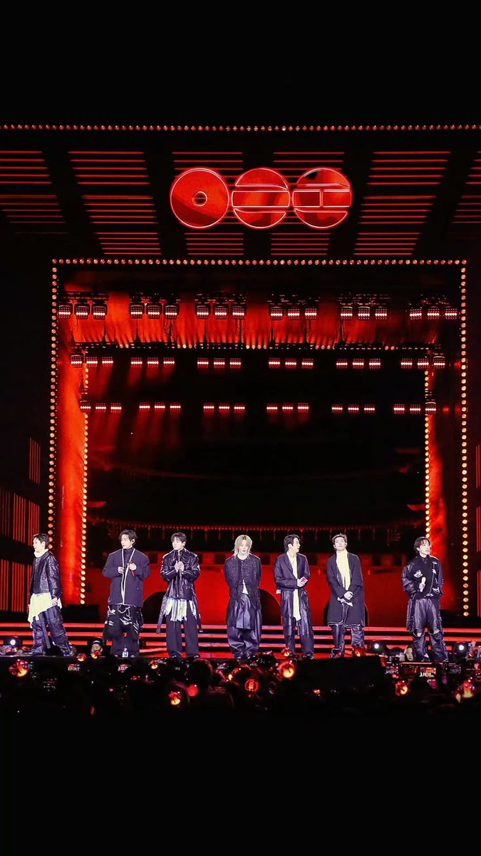 mila VAI VER O BTS Ψ ⚡︎ tweet media