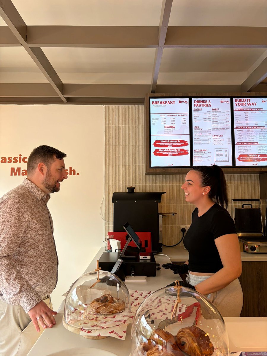 PDJSwallow's tweet image. Lovely to drop into Dax Deli this week, newly opened down Duke's Ride in Crowthorne

Can strongly recommend the pastries! #ShopLocal