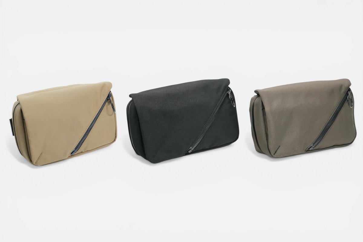 【 INFUSER POUCH 】
どうしても身体の外に存在してしまう医療機器を、隠すのでもなく、主張するのでもなく、自然に持てる形を考えました。

治療のための道具でありながら、それを持つ人自身の在り方まで規定しないように。

必要な時だけ機能し、それ以外はただの日用品である状態を目指しました。