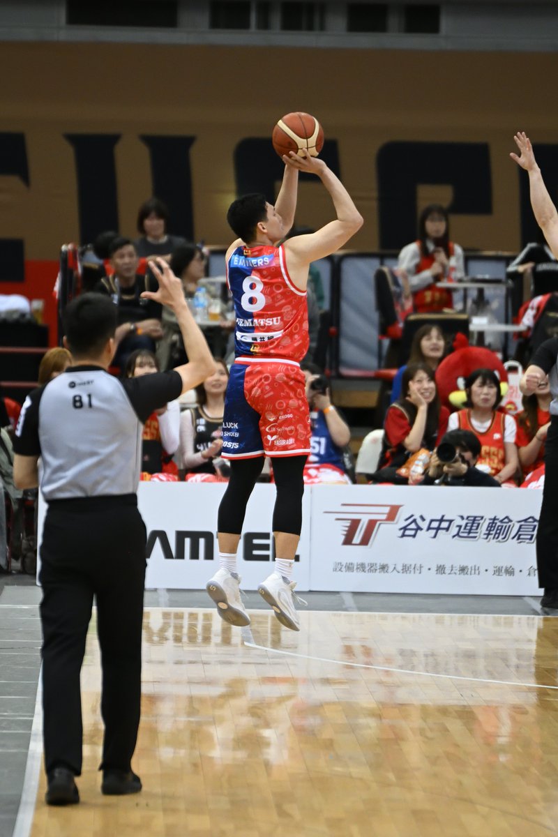 しげさん tweet media