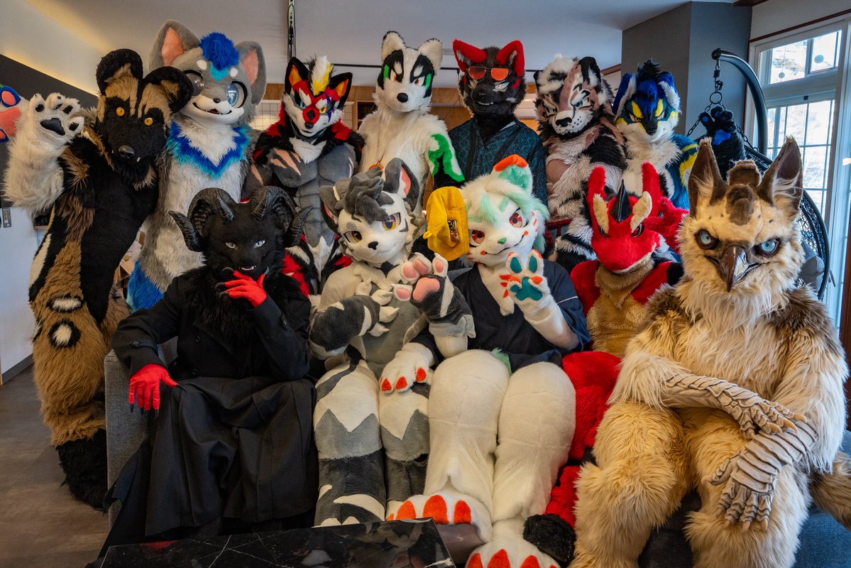 アキト→関西けもケ大食漢のいろうぜ売り子 tweet media