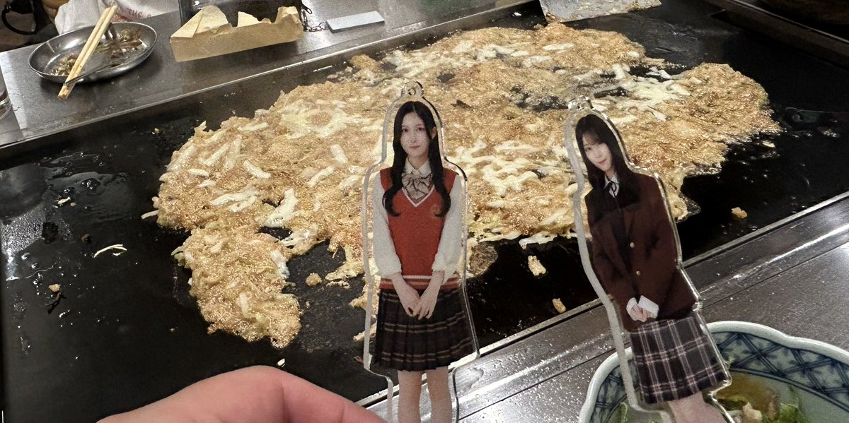 よねモン tweet media