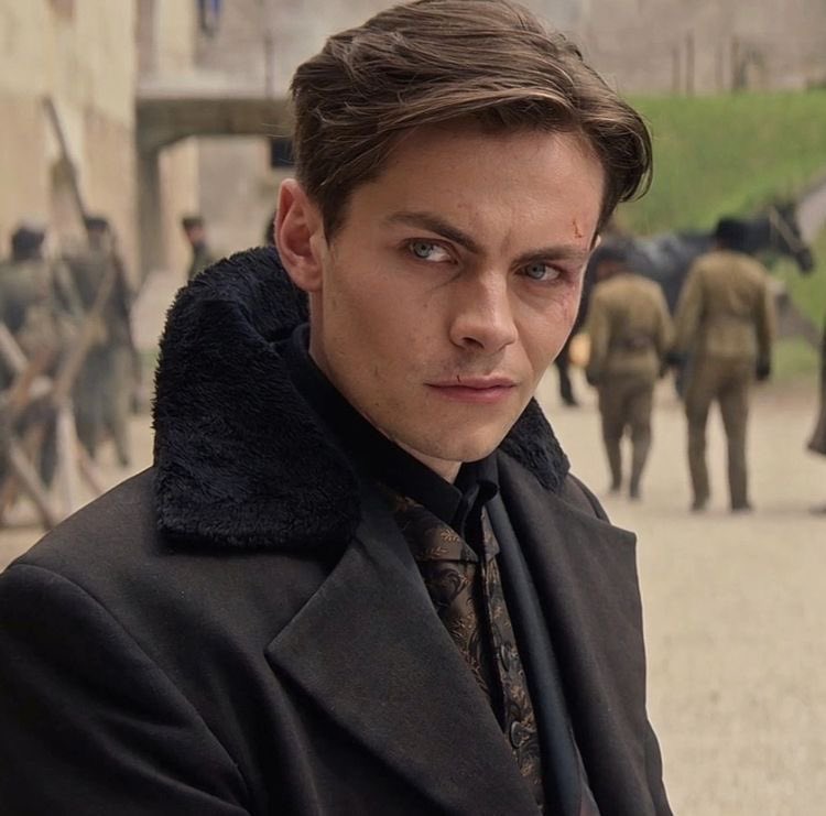 athena 🦌 tweet media