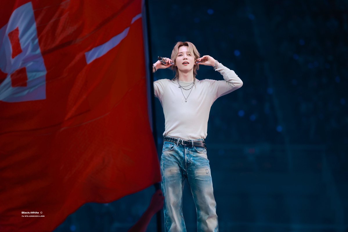 BLACK N WHITE tweet media