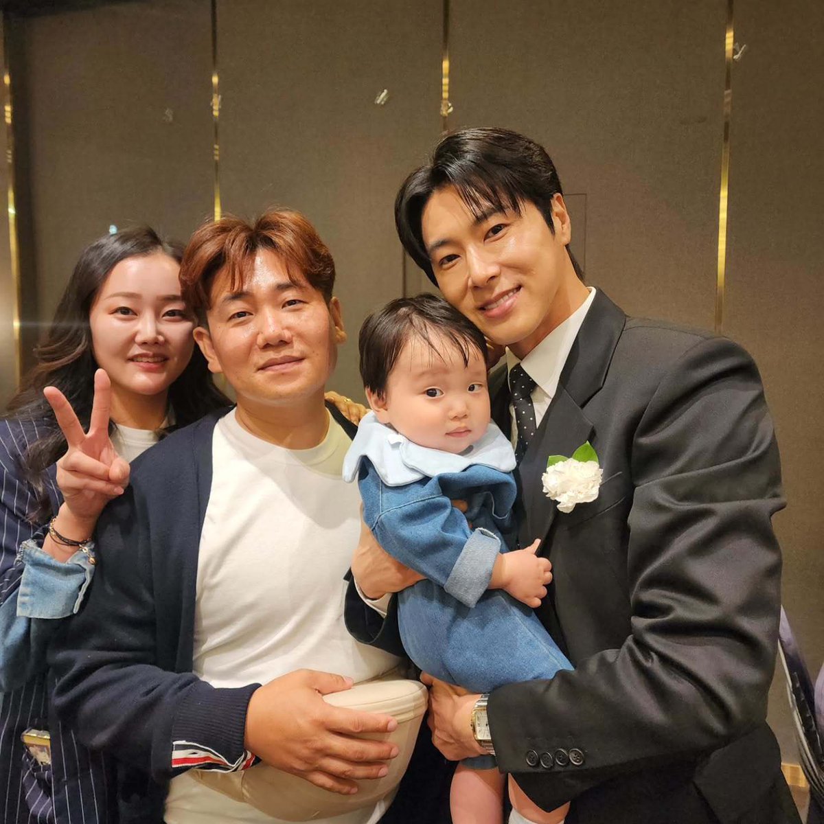 FollowU·郑允浩主页 tweet media