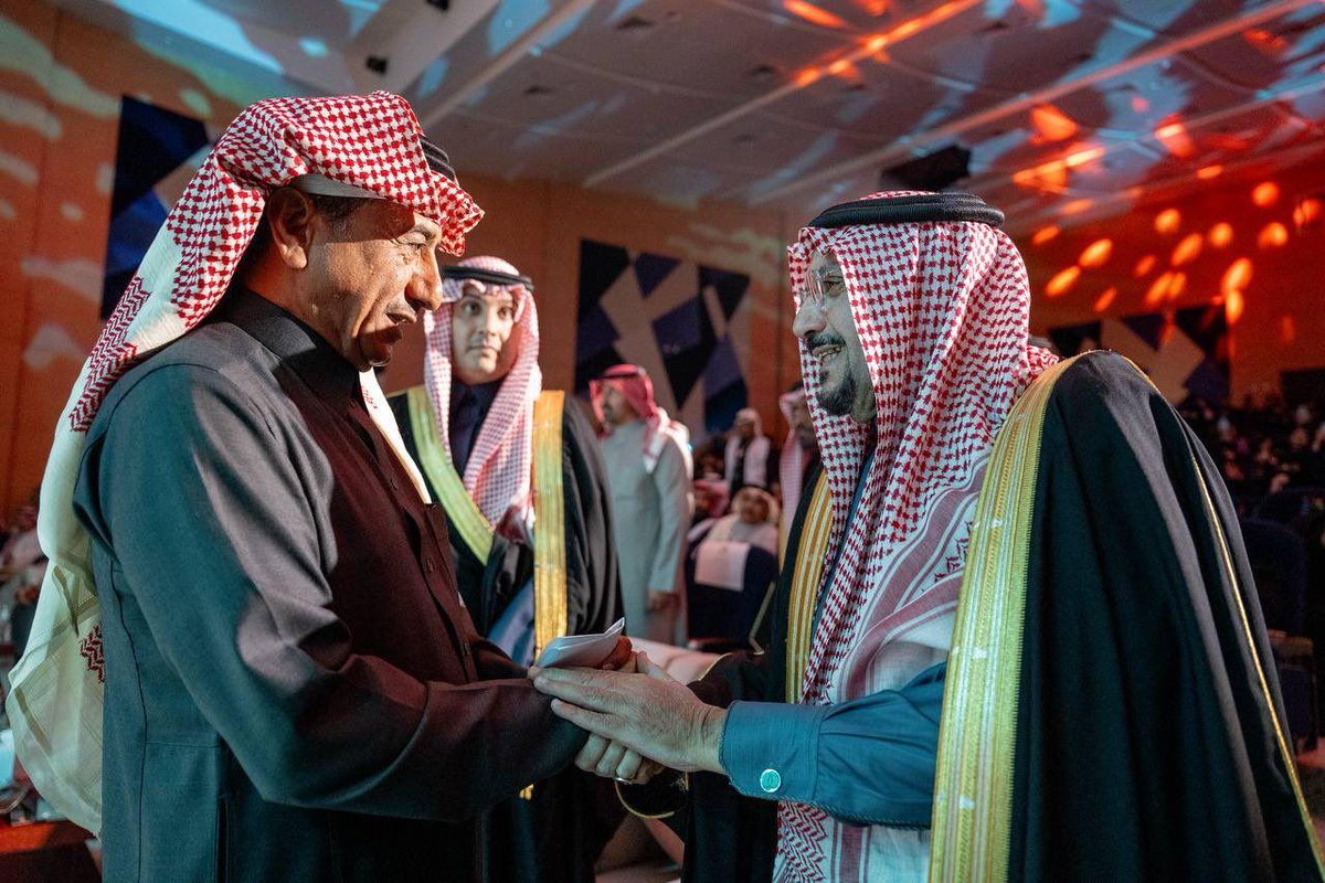 tapaasc's tweet photo. ستستعرض #جمعية_المسرح_والفنون_الأدائية، من خلال مشاركتها في #ملتقى_القطاع_الثقافي_غير_الربحي الذي تنظمه #وزارة_الثقافة برعاية صاحب السمو الأمير بدر بن عبدالله بن فرحان آل سعود @BadrFAlSaud أبرز مشاريعها ومنجزاتها إلى جانب إبراز مراحل تأسيسها وتطورها المؤسسي وما تبنته من أطر الحوكمة الفاعلة التي تعزز الشفافية والاستدامة.
كما ستعمل الجمعية على عقد عدد من الشراكات النوعية التي تسهم في تعزيز حضور المسرح والفنون الأدائية وتوسيع أثرها الثقافي والمجتمعي.

#وزارة_الثقافة