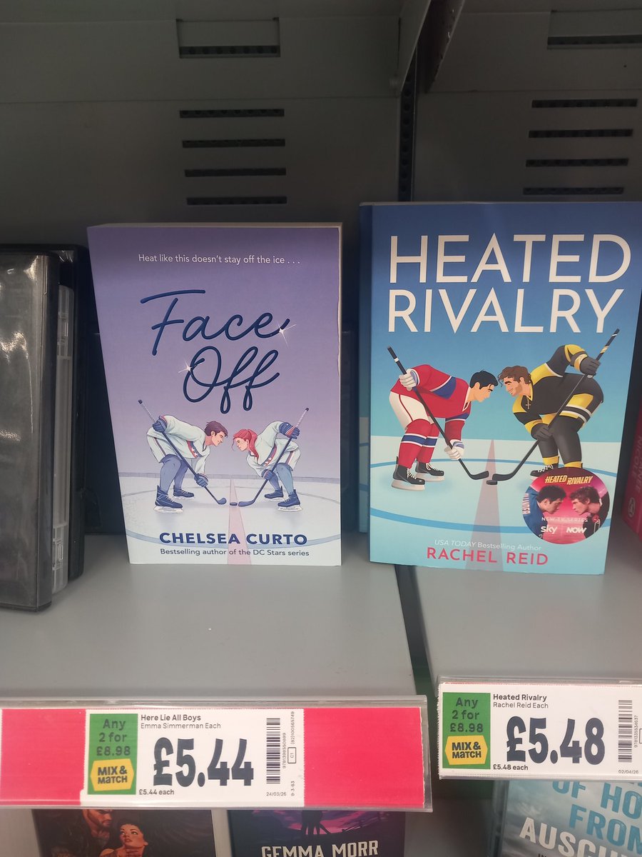 lu 🖤🩶🤍💜 ¹⁶ (³)³ tweet media