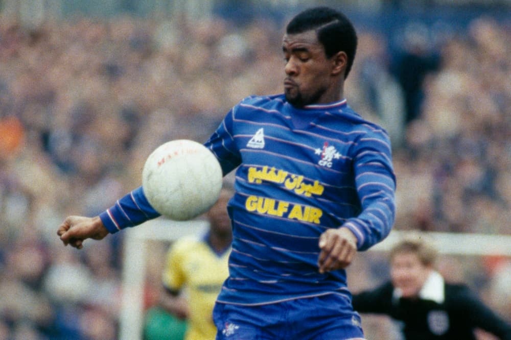 thesoccerdemic's tweet photo. #OnThisDay in 8️⃣2️⃣ Paul Canoville made his pro-debut🙌🏾
⚽️Signed from @hbfc1872, he replaced C.Walker for #Chelsea vs #CrystalPalace in a 1-0 away win✨️
🌎Aged 2️⃣0️⃣, he made history as The Blues 1️⃣st Black footballer &amp; made 1️⃣0️⃣3️⃣ appearances between 82-86🔥🇩🇲 #CFC @Kingcanners https://t.co/mtxLXY2E5C