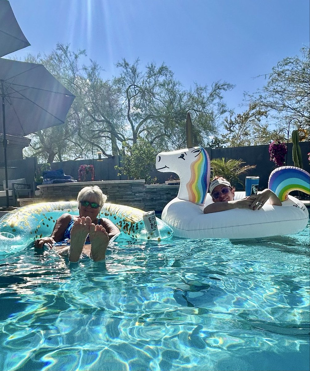 markdallman's tweet photo. It was a great day at our pool! 🧜‍♀️⛱️🦄 https://t.co/3X2vtKpPGm