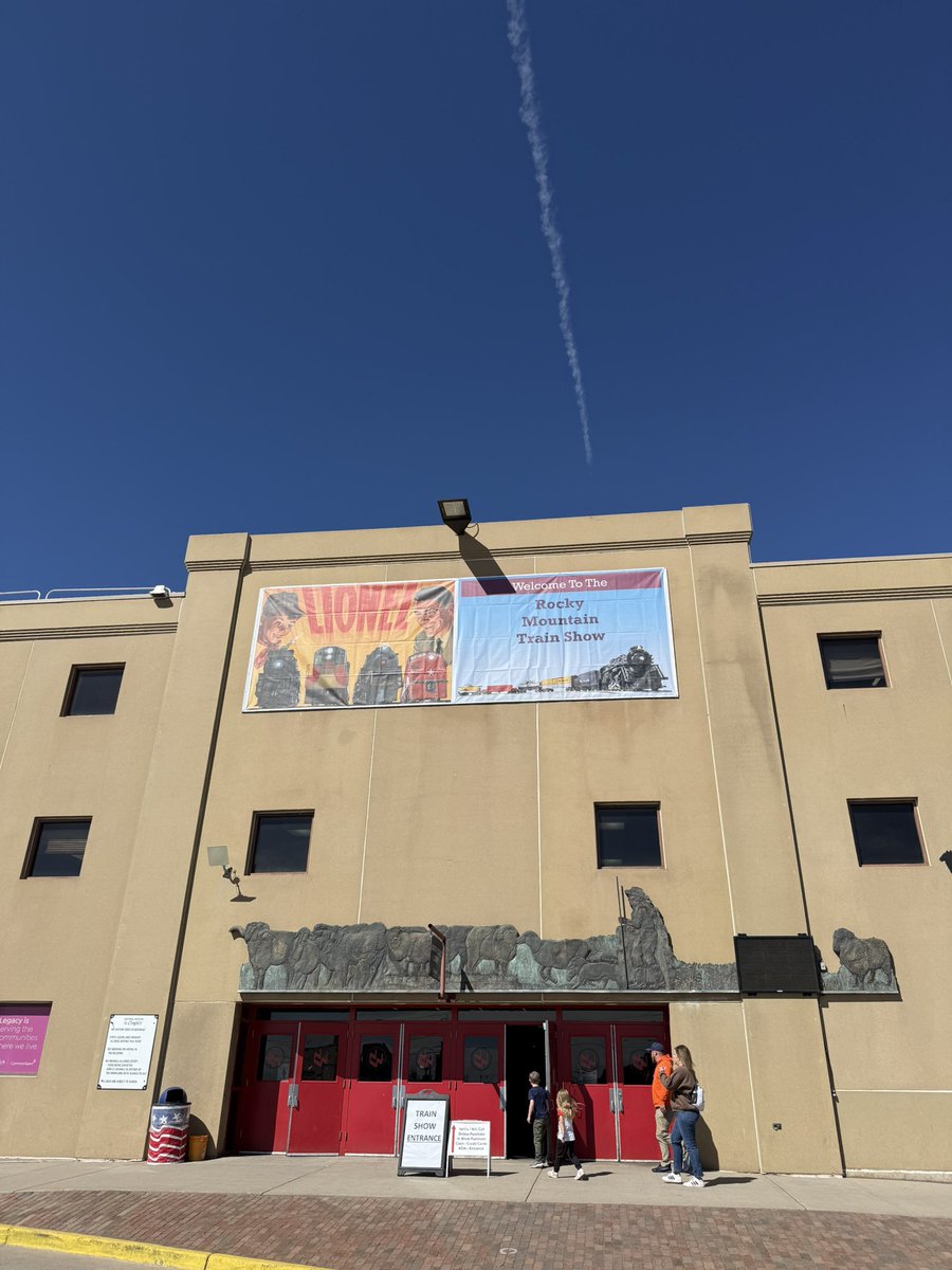 It’s Day 2 - the last day - of our Spring Show and doors open at 9am. Come by and see us before 4pm today. Parking is free and we’ve got everything you might need for your layouts. #ModelTrains