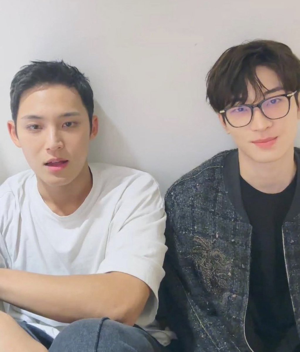 ชิววี่ 🛋️ tweet media