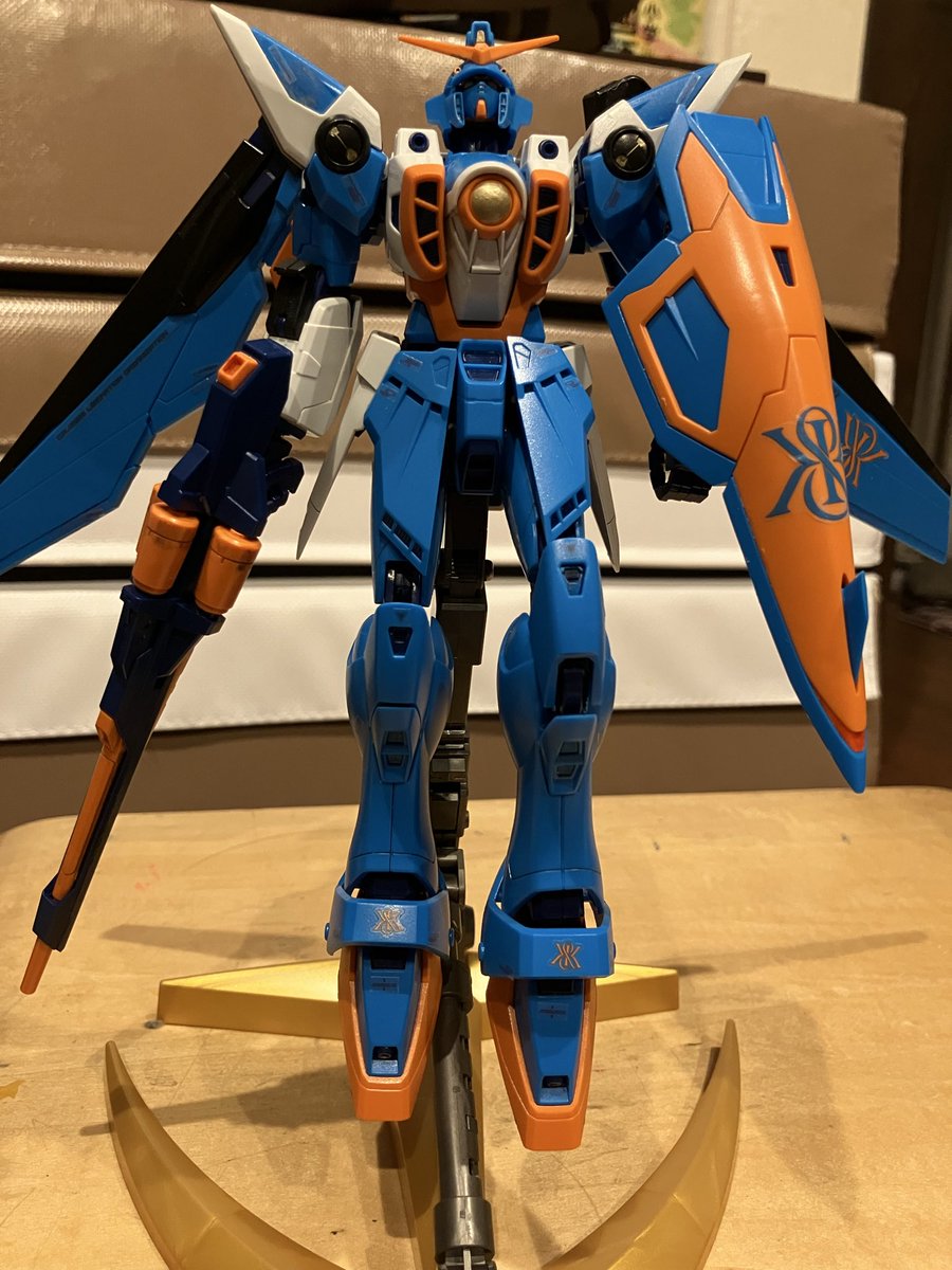 hide_vs86knz's tweet image. これは、パイロットスーツもkith、私服もkithじゃないと、勝手に自爆スイッチが入るらしいです。
#kith
#おしゃれなノースリーブ
#ガンプラ