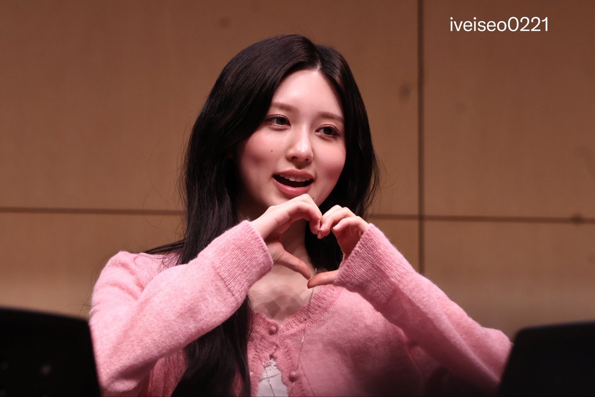 260412 IVE全員サイン会 大阪

🐿️ 👋🏻 

#IVE #GAEUL #아이브 #가을 @ive_twt