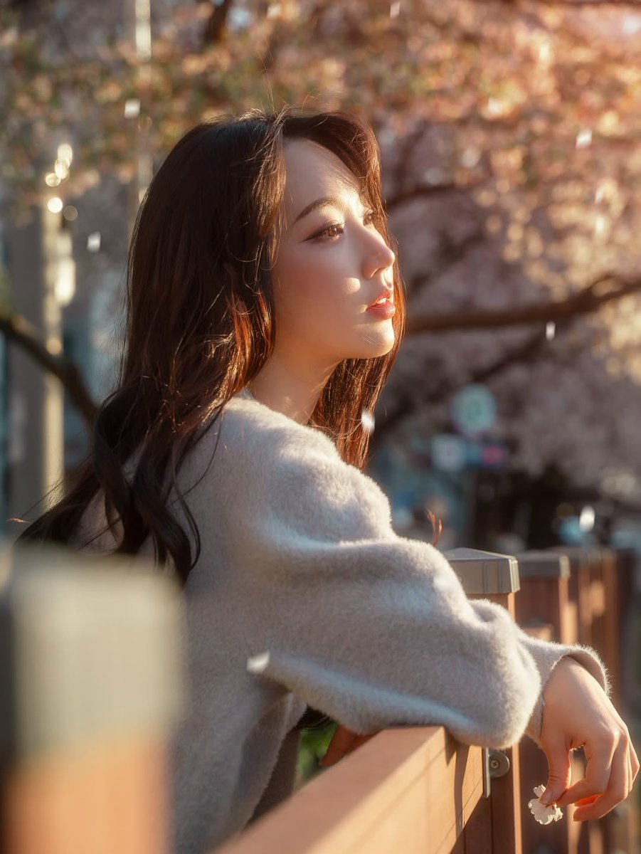 Shin Jiyoon pics 🐸 Did You Love Me? OUT NOW tweet media