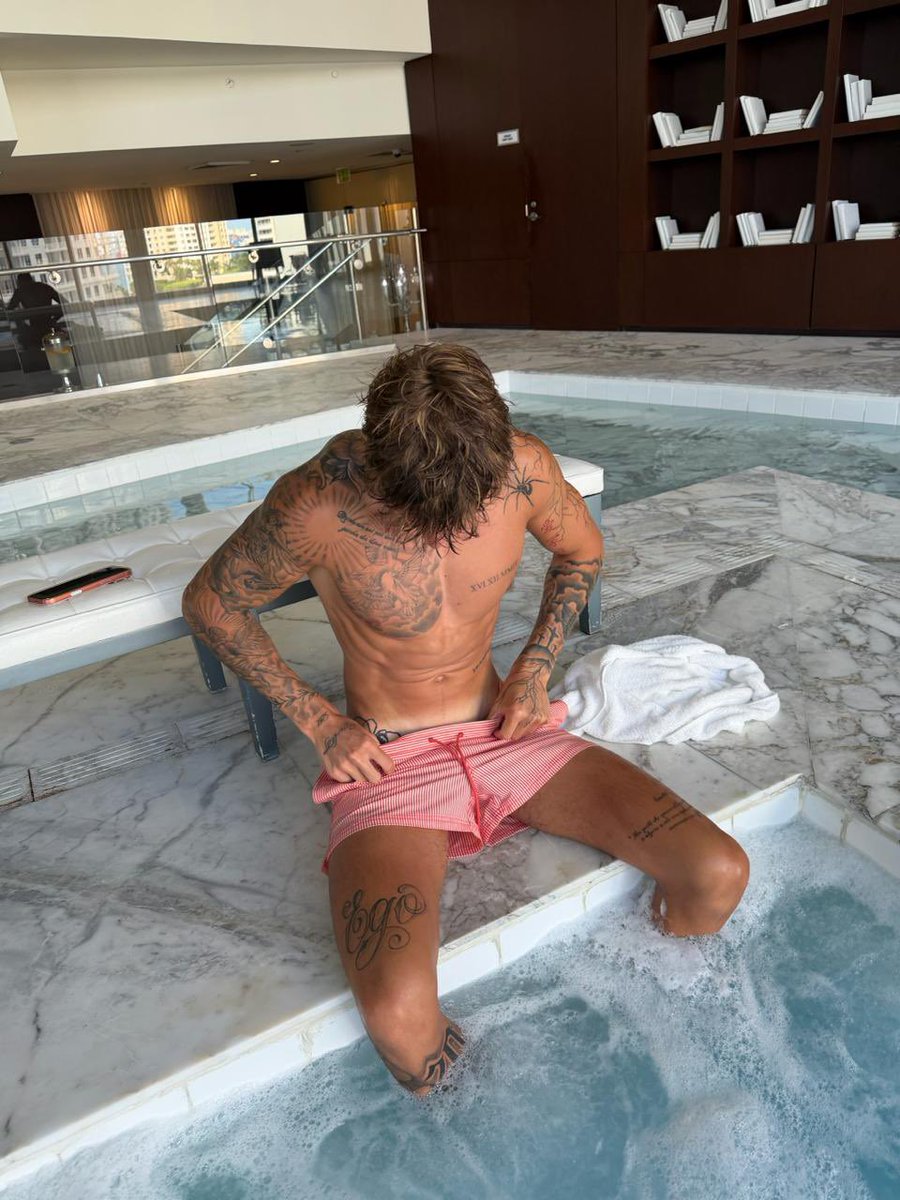 Clément tweet media