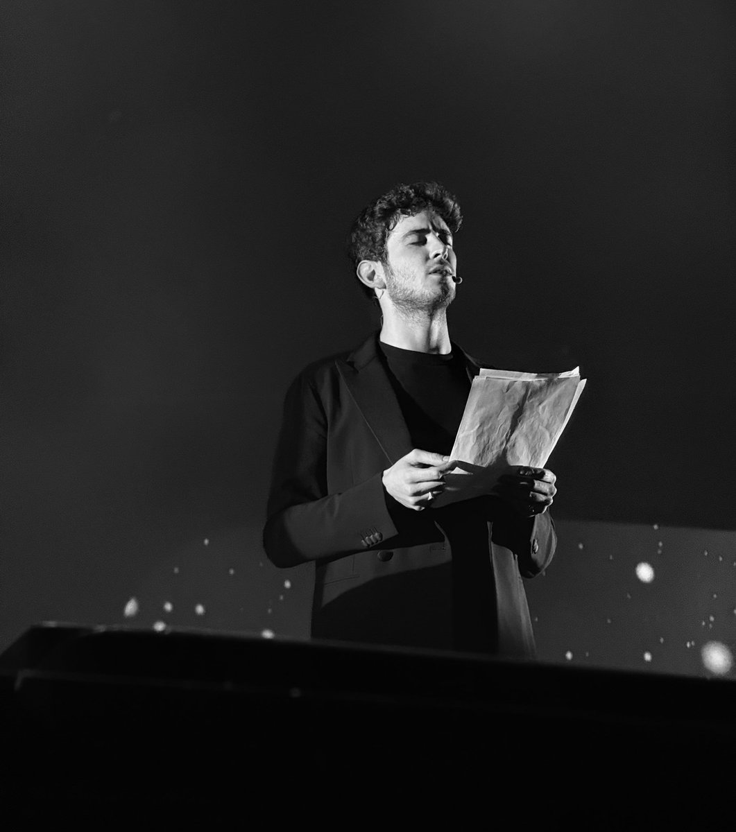 PlanetRonica tweet media