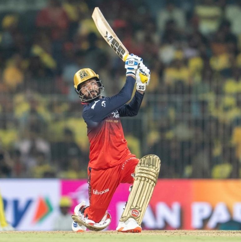 भाई को भारतीय टीम में मौका मिलना चाहिए।
#MIvsRCB