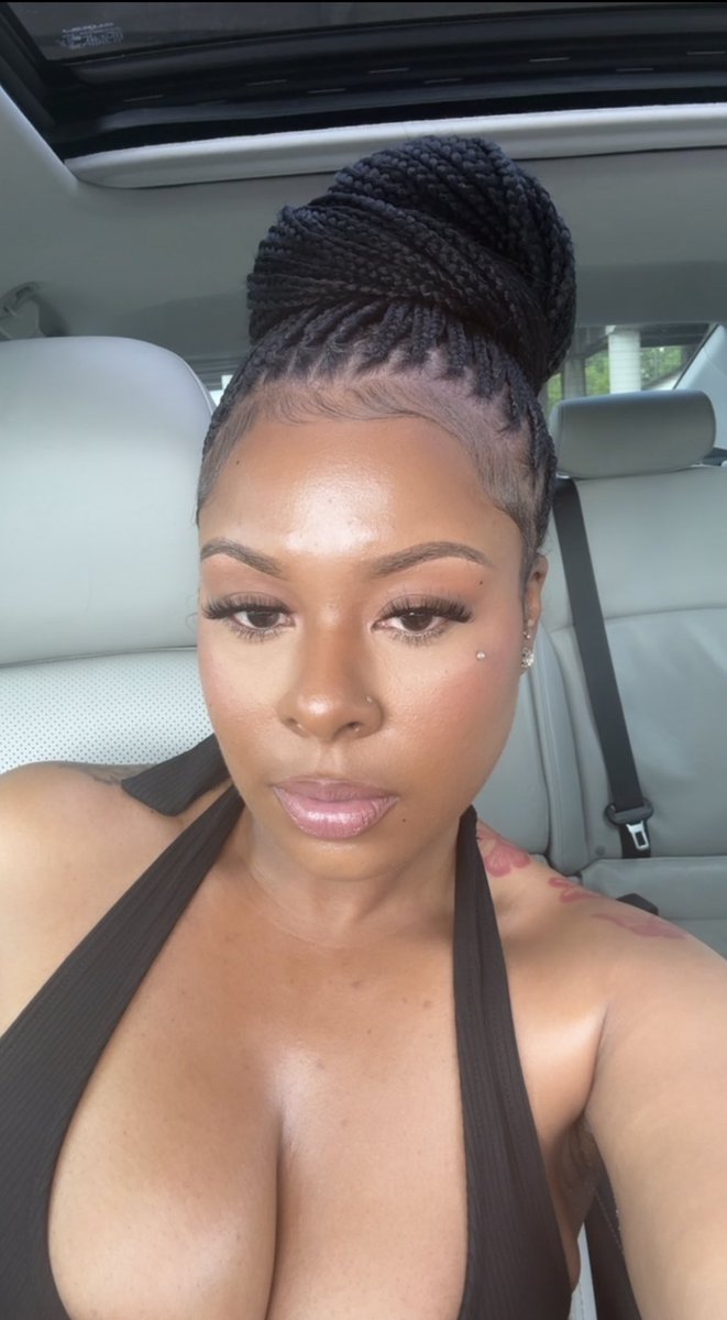 hot girl🍒 tweet media