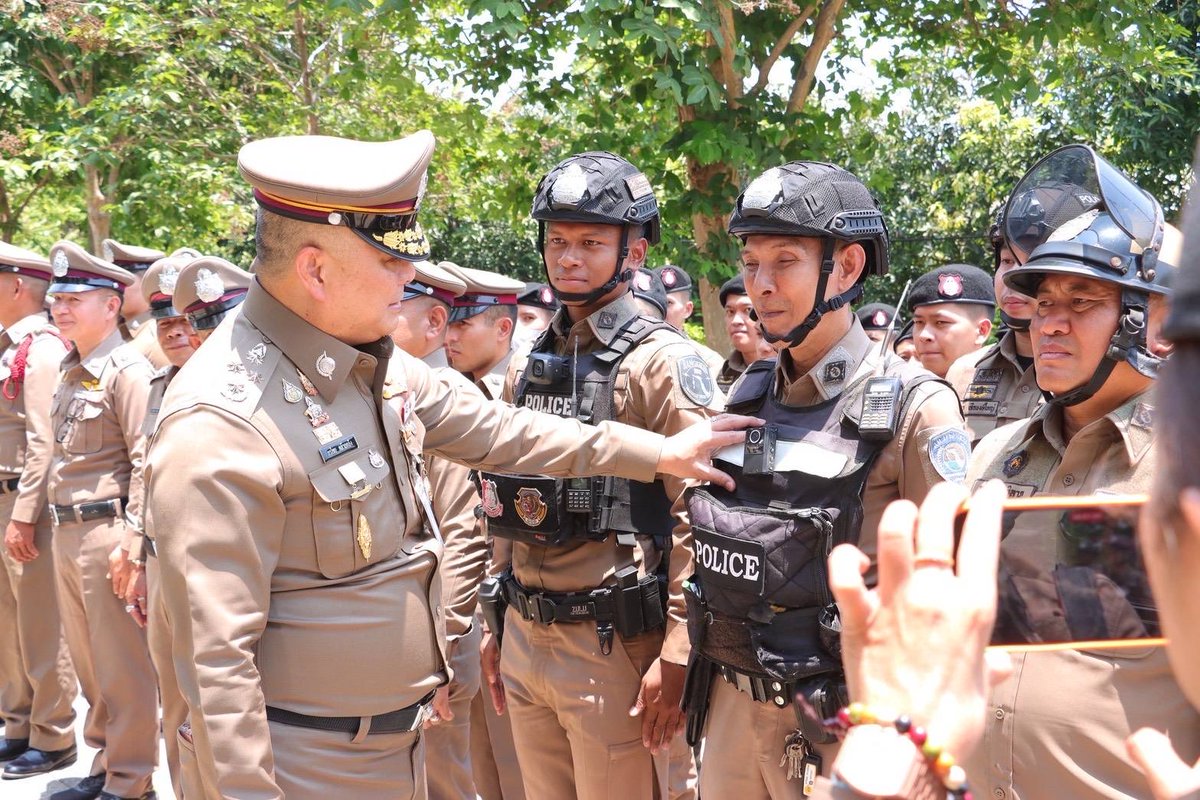 POLICE TV tweet media