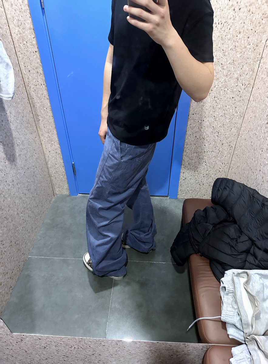 nuyn1638's tweet photo. 有没有人现在可以聊聊天啊 https://t.co/E8OZO5avNH