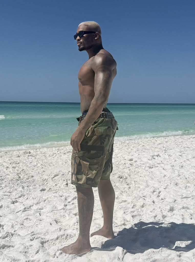 Kellon Deryck tweet media