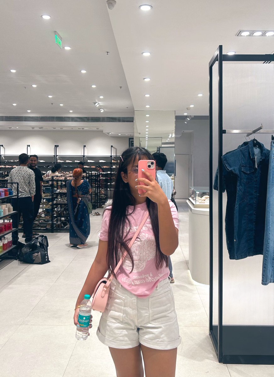 Shailavidraws tweet media