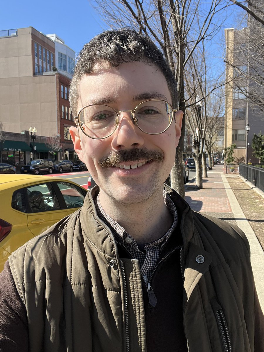 𝚋𝚎𝚗 tweet media