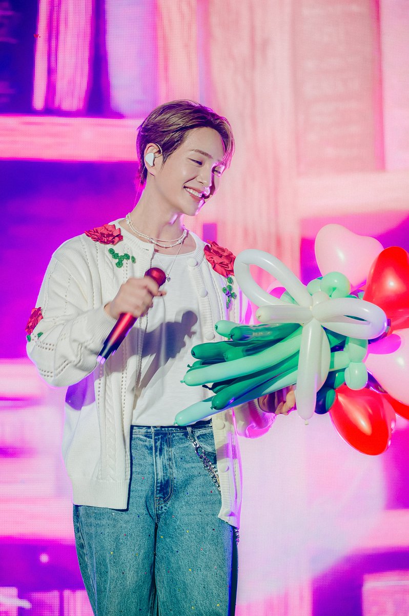 warmspot_onew's tweet image. 260411 🌹
#온유 #ONEW