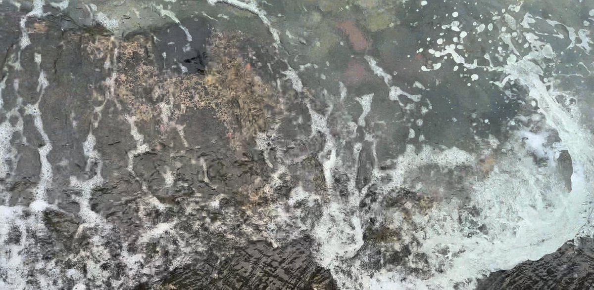 يوم ممطر
و 
ر ا ئ ع 
❣️