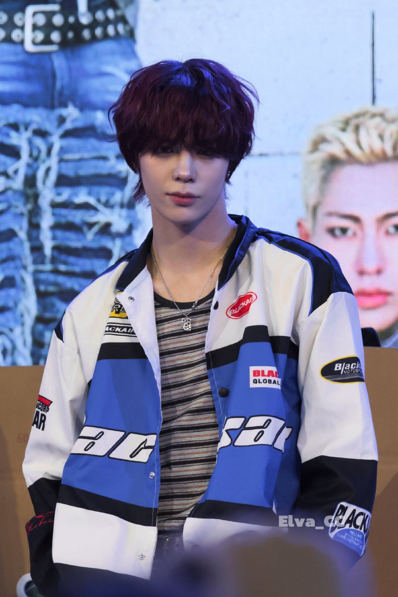 oshpunyaak's tweet image. 260412 yzy fansign 

cr 蔡蔡Elva_CC
#NouerA #누에라 
#FAN #판 #陈炳帆
#ファン #ヌエラ #BINGFAN